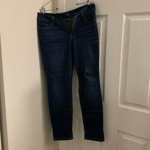 STRETCHY, Dark Blue Boyfriend Jeans!